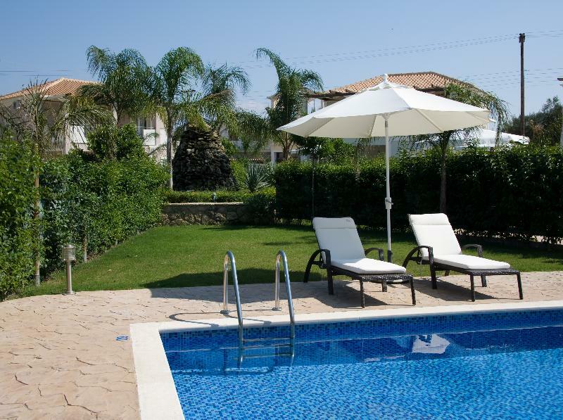 Plános Mamfredas Luxury Resort מראה חיצוני תמונה